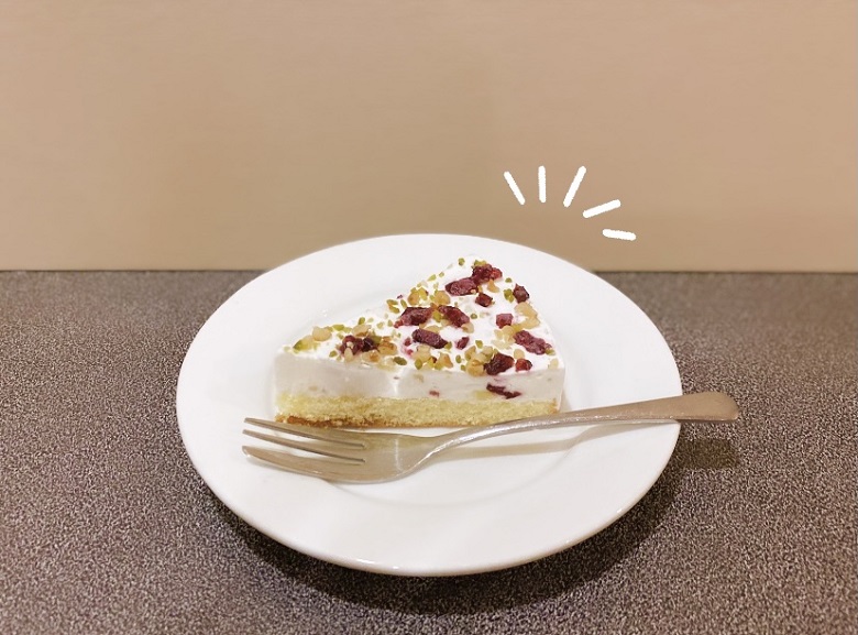 ローソンスイーツ『ドライフルーツとナッツのカッサータ』中身